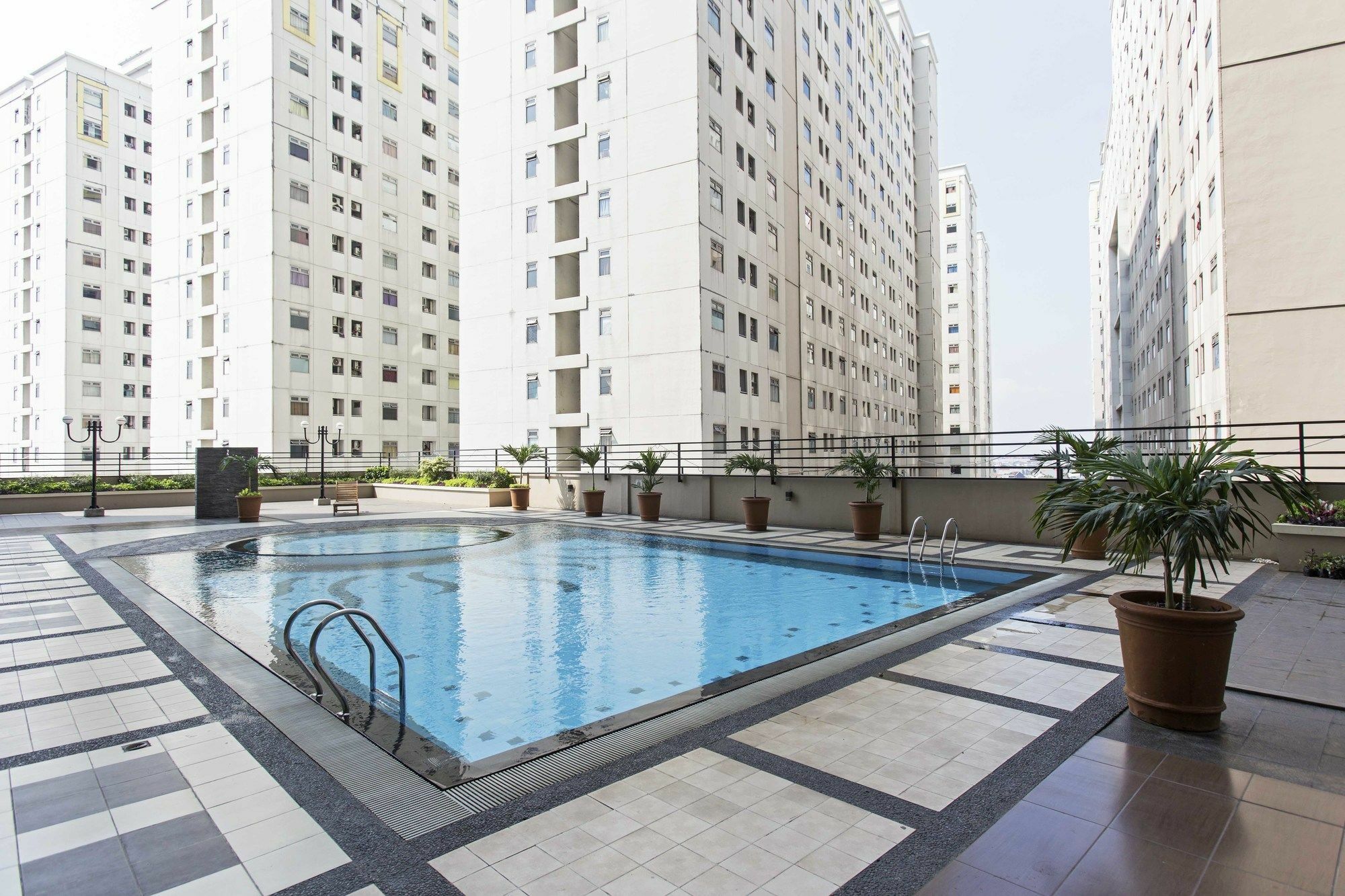 Reddoorz Apartment @ Pegangsaan Kelapa Gading 3 Джакарта Екстер'єр фото