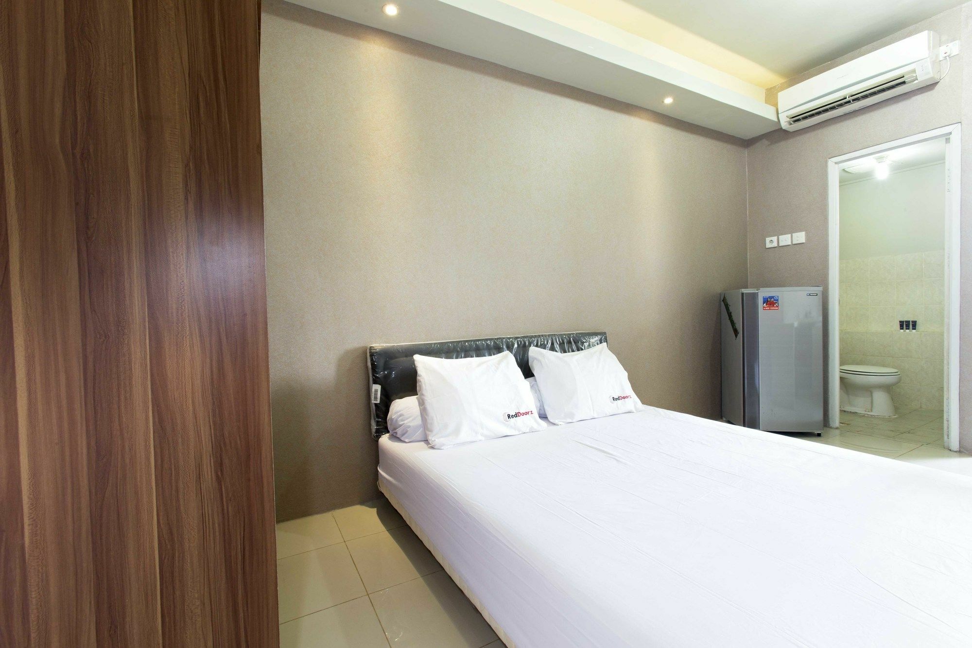 Reddoorz Apartment @ Pegangsaan Kelapa Gading 3 Джакарта Екстер'єр фото