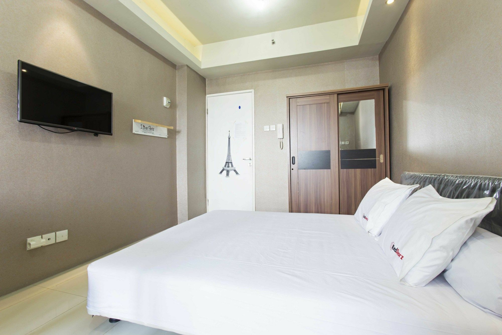 Reddoorz Apartment @ Pegangsaan Kelapa Gading 3 Джакарта Екстер'єр фото